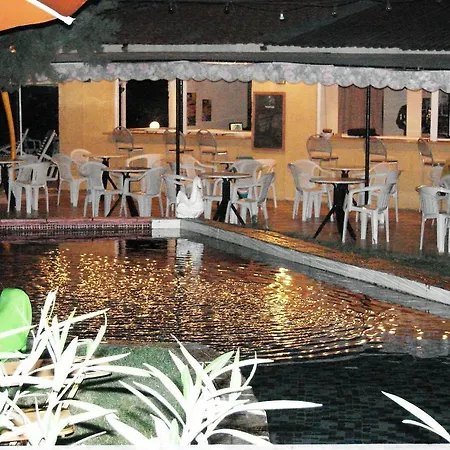 Hotel apartamentowy Gnest 2*