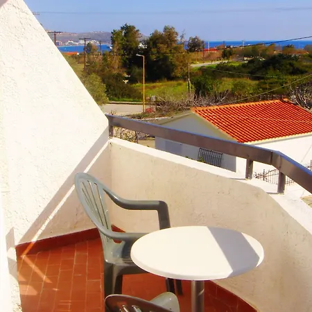 Butterfly Studios, Hotel apartamentowy