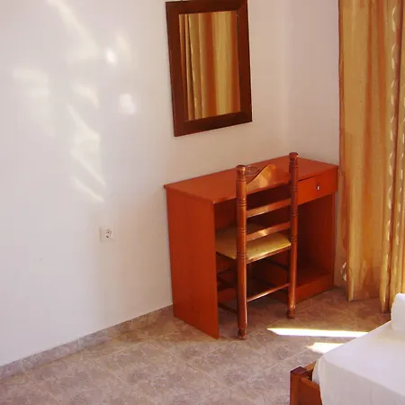 Butterfly Studios, Hotel apartamentowy Faliraki
