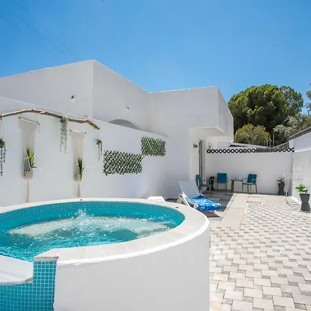 Hotel Ladikos Garden
