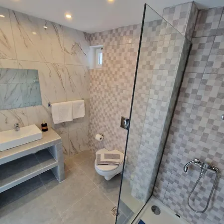 Lilly Appart hôtel *