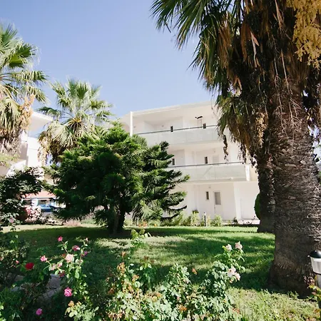 Aparthotel Artemis Comfort&pleasure 2*