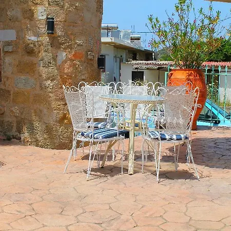 Melody Hotel apartamentowy 2*