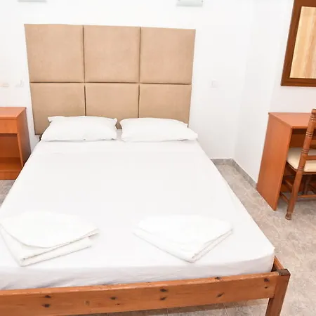 Hotel apartamentowy Butterfly Studios, 2*