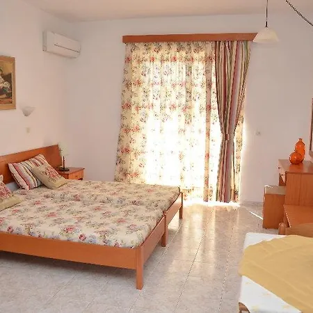 Aparthotel Evita 3*