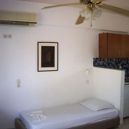 Gnest Hotel apartamentowy 2*