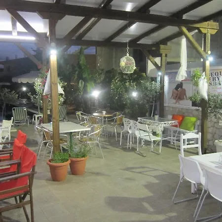 Vickys Aparthotel Faliraki