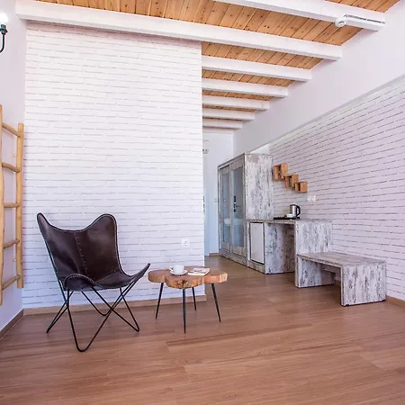 Moscha Aparthotel 2*