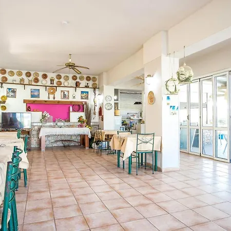 Vickys Aparthotel