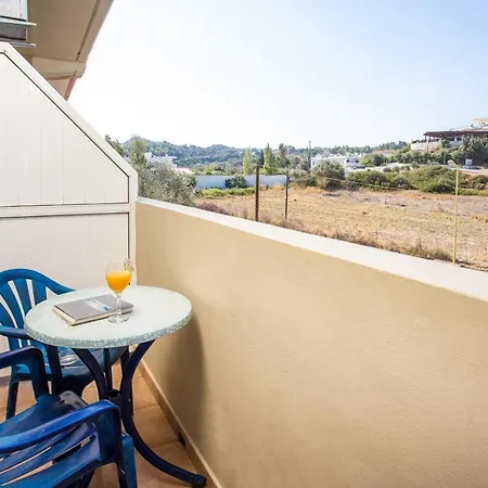 Vickys Aparthotel 2*