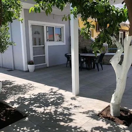 Chrysanthi's Appartement Faliraki