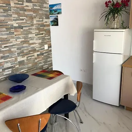 Chrysanthi's Appartement Faliraki