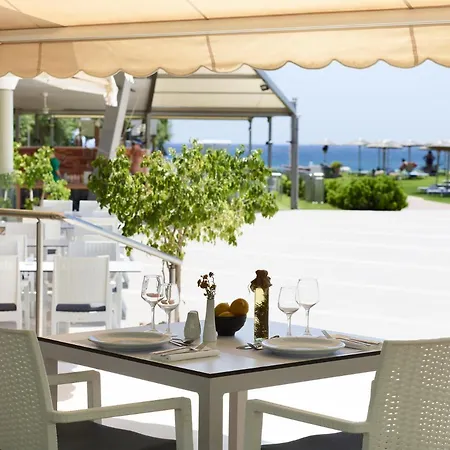 Apollo Hotel 4*