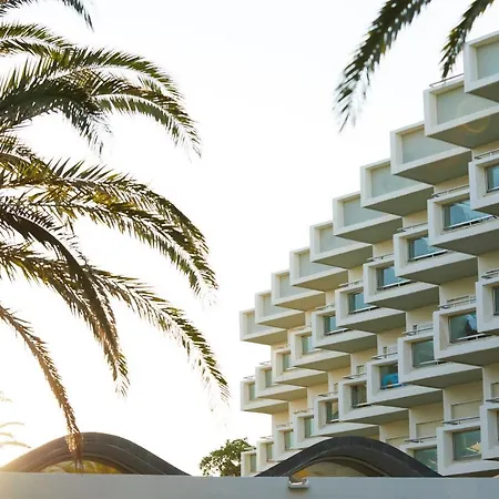 Apollo Hotel 4*