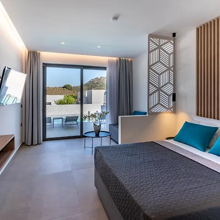 Zoes & Hotel 3*