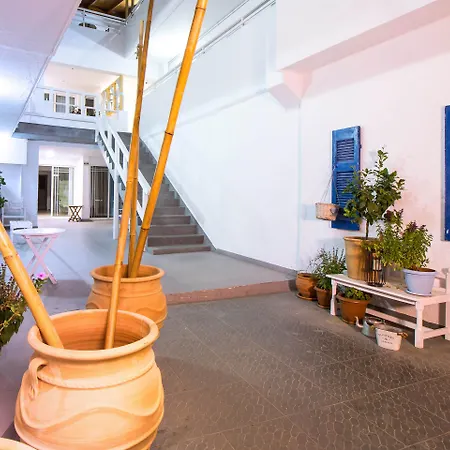 Tinas Plus Hotel