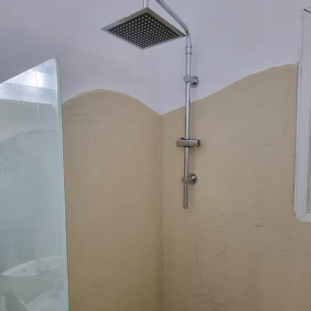 Arocaria In With Garden , Mountain And Sea View Appartement *