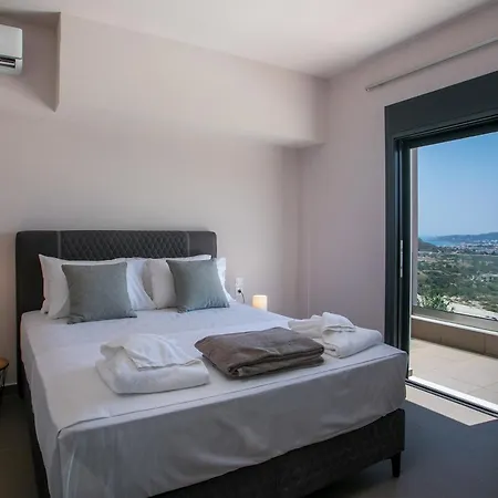 Aurora Villa *