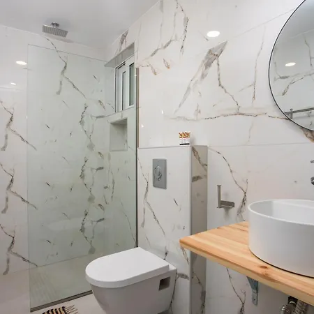 Mando Living -faliraki Khách sạn hẻo lánh