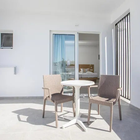 Khách sạn hẻo lánh Mando Living -faliraki 2*