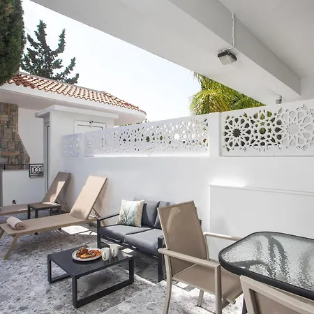 Jns Premium Roof Jacuzzi Apartament *