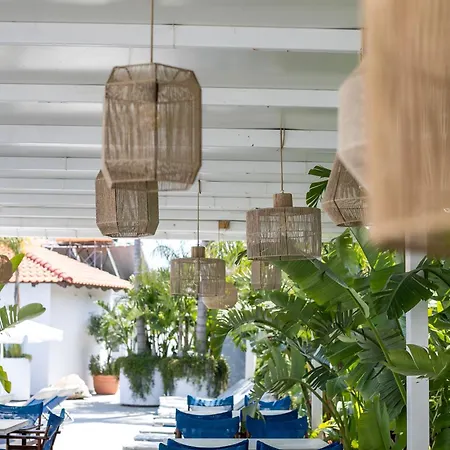Tinas Plus Hotel Aparthotel