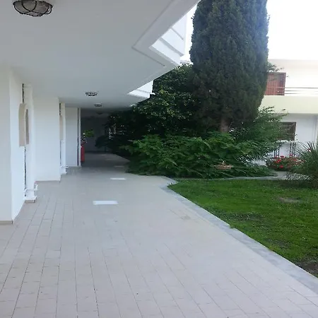 Hotel Mike's House