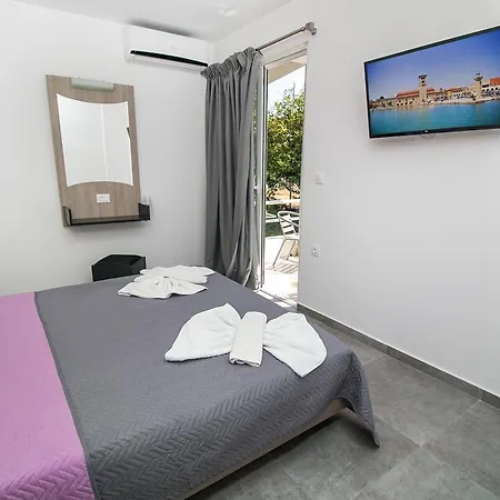 Essential Summer Inn Faliraki