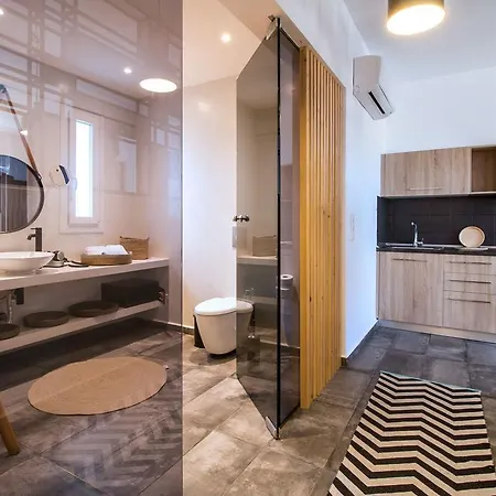 Len Art Selected Apartment