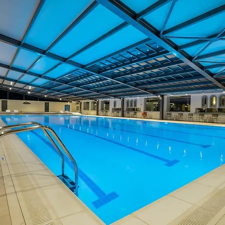 Apollo Hotel 4*