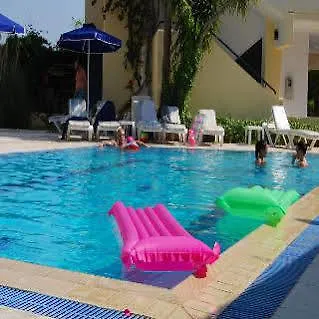 Artemis Appart hôtel 3*