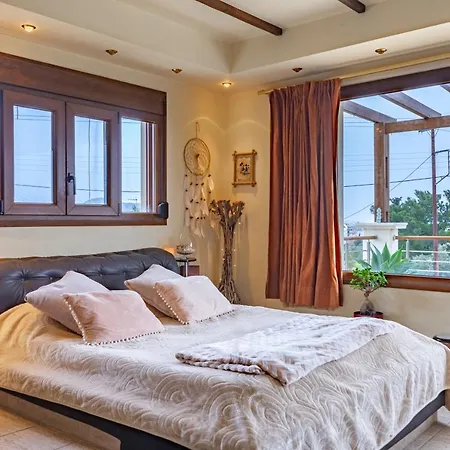 Colonial View