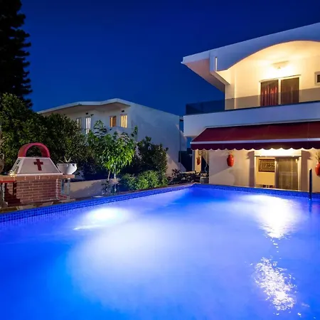 Apartment Margarita Luxury 1 *
