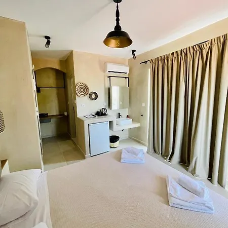 Atma & Hotel 3*