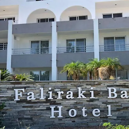 Bay Hotell 2*