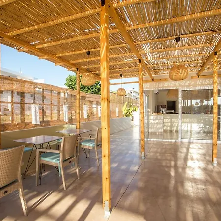 Hotel Atma & 3*
