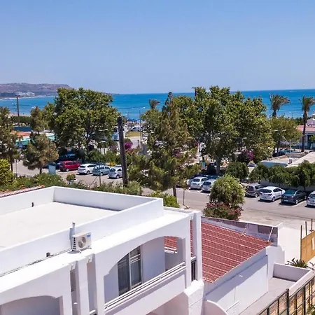 Hotel Atma &