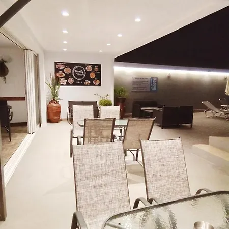 Appart hôtel Family House