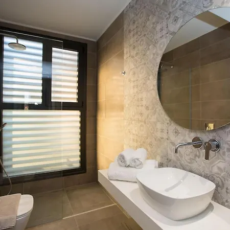 Delight Luxury Apartahotel