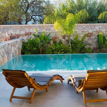 Delight Luxury Apartahotel 2*