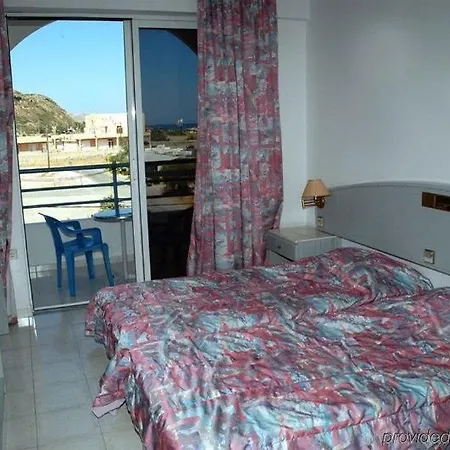 Bay Hotell