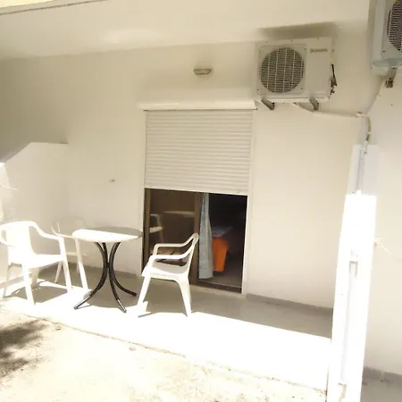 Hermes Apartment *