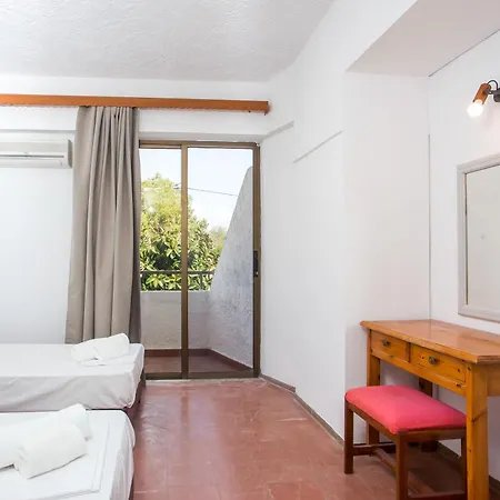 Nikos Apartament *