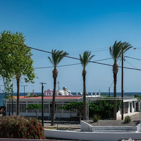 Hotel Atma &