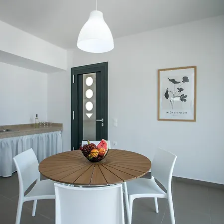 Aurora Villa *