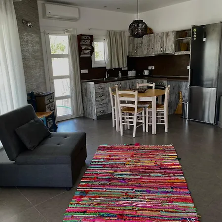 Kostas Studios Apartment *
