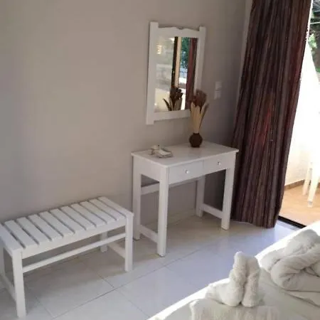 Guest house Voula Studios 3*