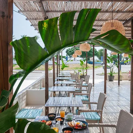 Atma & Hotel