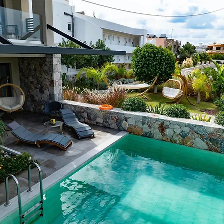 Delight Luxury Apartahotel 2*