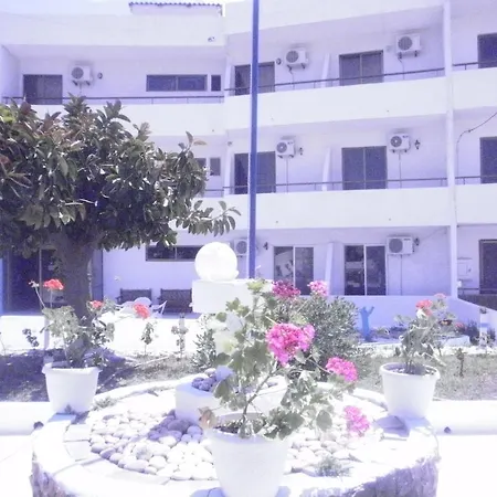 Tassos Apartahotel 2*